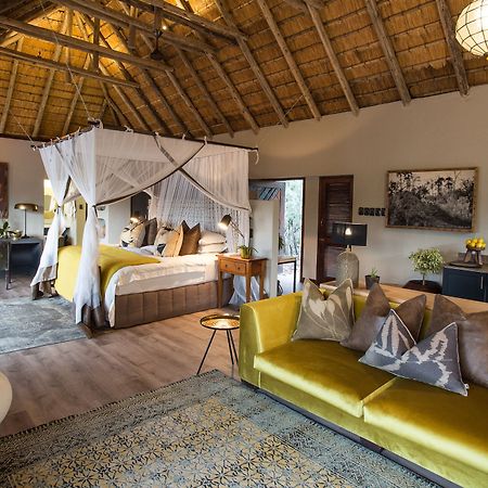 Simbambili Game Lodge マンイェレティ・ゲーム・リザーブ エクステリア 写真
