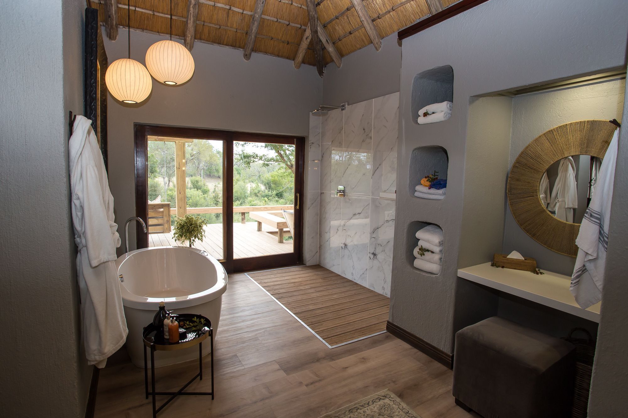 Simbambili Game Lodge マンイェレティ・ゲーム・リザーブ エクステリア 写真