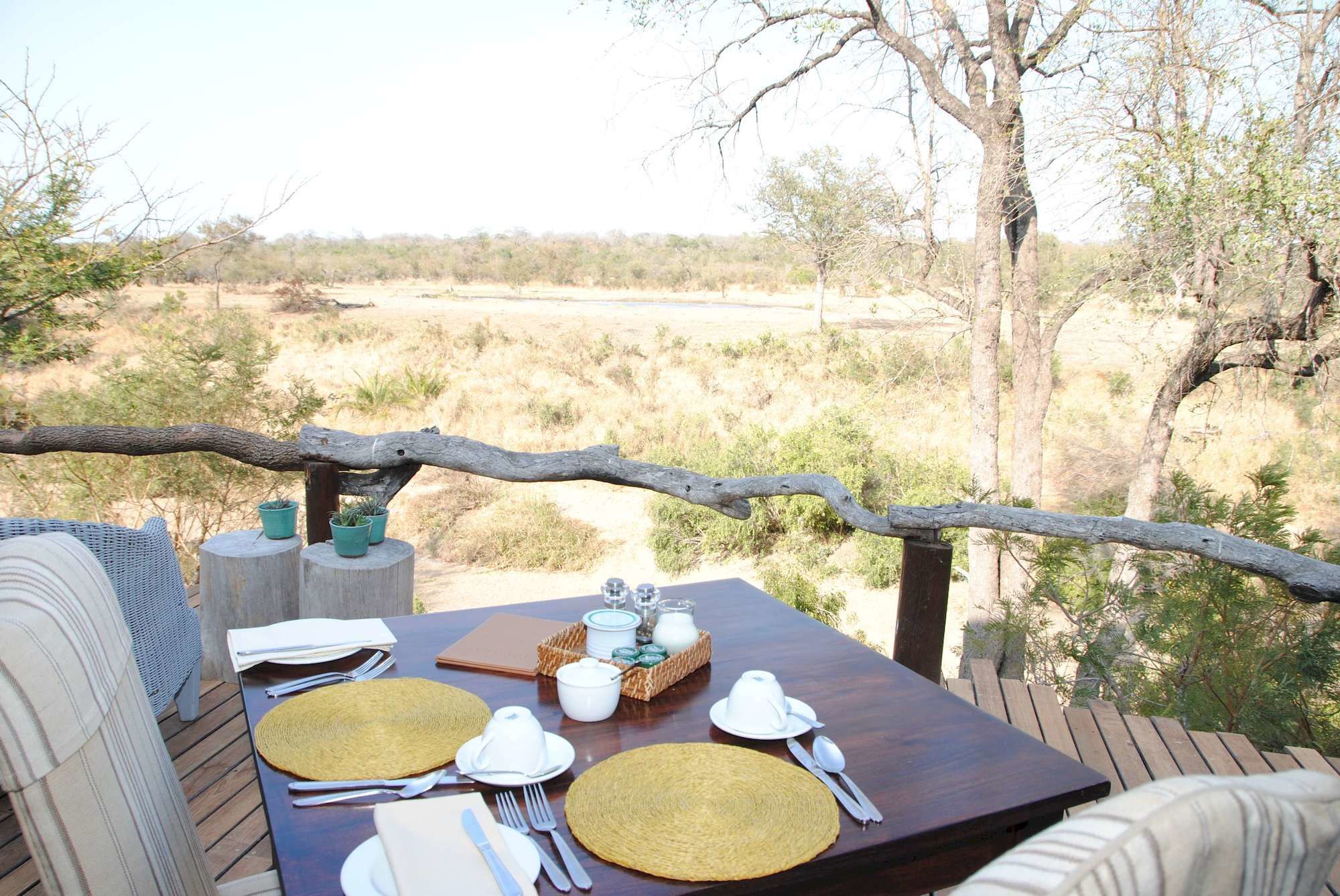 Simbambili Game Lodge マンイェレティ・ゲーム・リザーブ エクステリア 写真