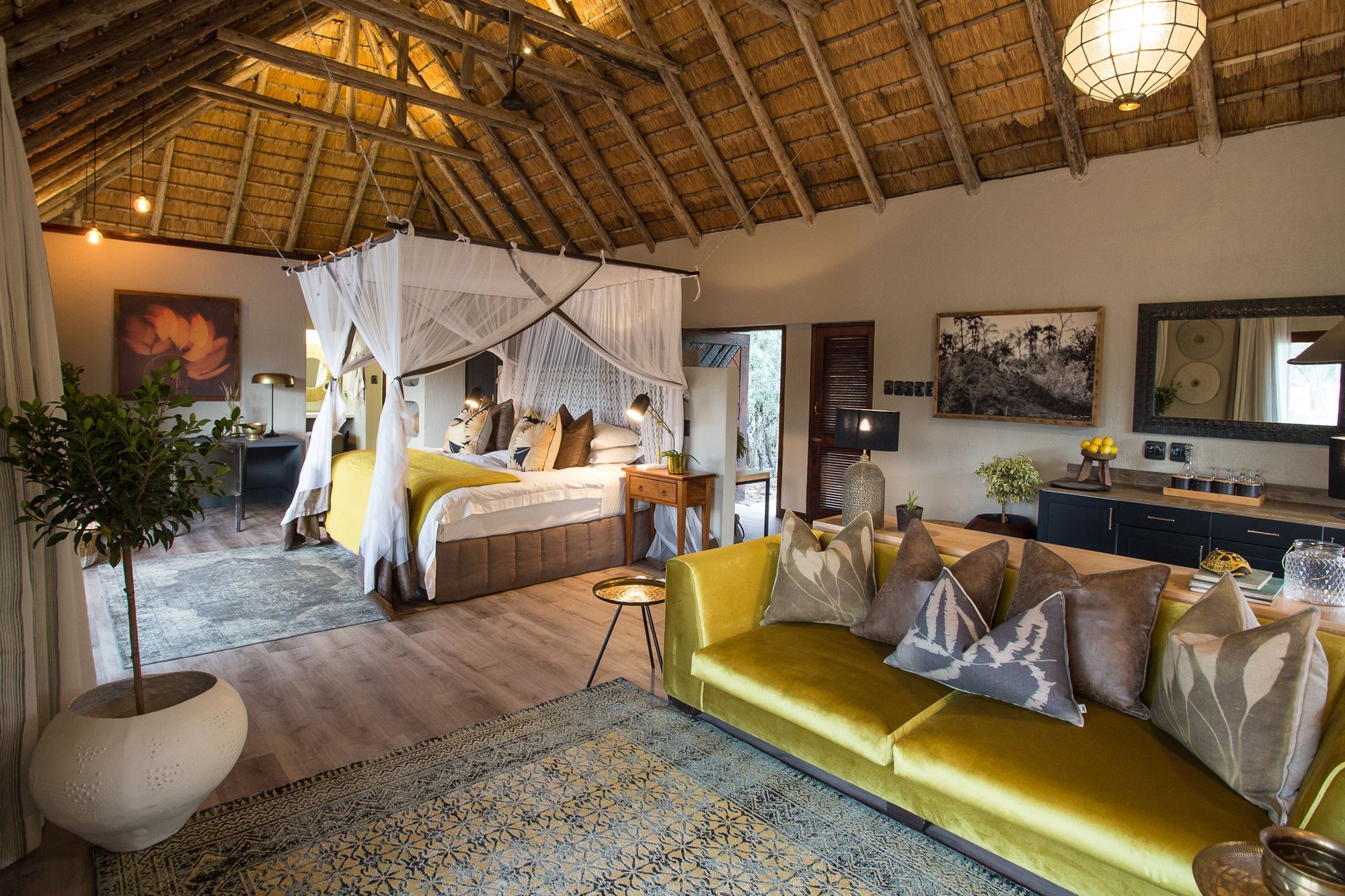 Simbambili Game Lodge マンイェレティ・ゲーム・リザーブ エクステリア 写真