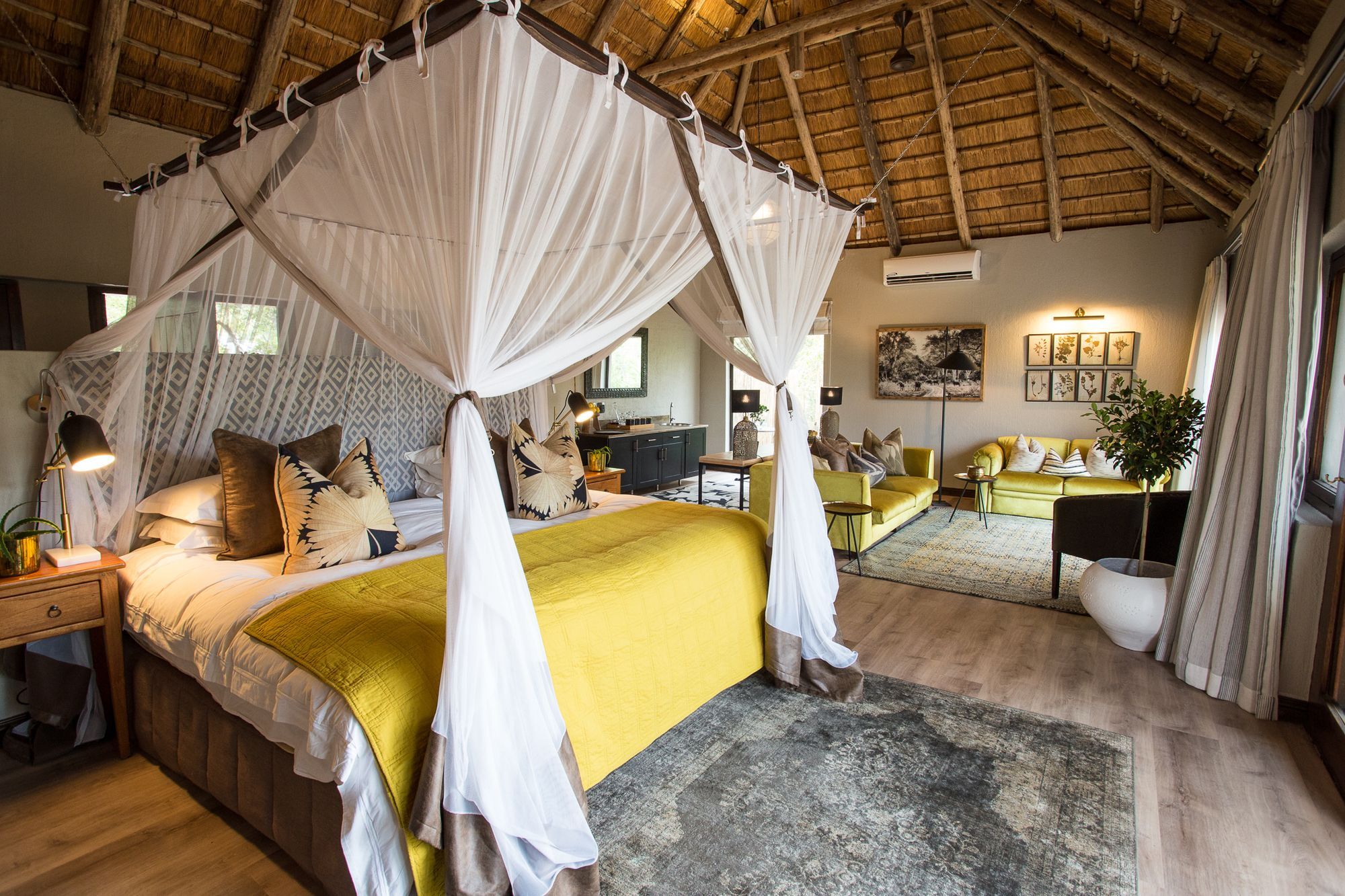 Simbambili Game Lodge マンイェレティ・ゲーム・リザーブ エクステリア 写真